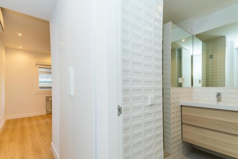 Apartament w Madrid, Hiszpania 3 sypialnie, 150 mkw. nr 178268 – zdjęcie 14