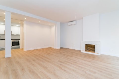 Apartament w Madrid, Hiszpania 3 sypialnie, 150 mkw. nr 178268 – zdjęcie 4