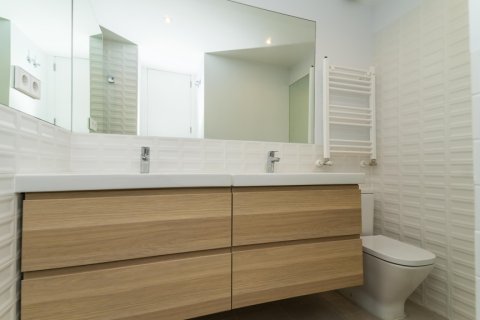 Apartament w Madrid, Hiszpania 3 sypialnie, 150 mkw. nr 178268 – zdjęcie 19