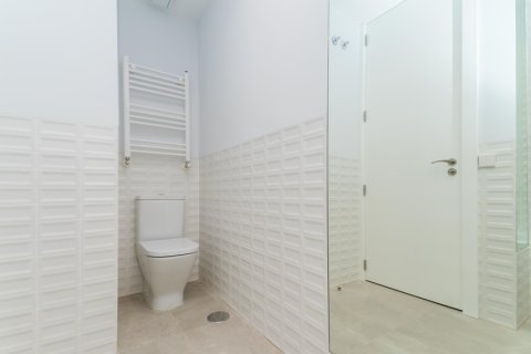 Apartament w Madrid, Hiszpania 3 sypialnie, 150 mkw. nr 178268 – zdjęcie 25