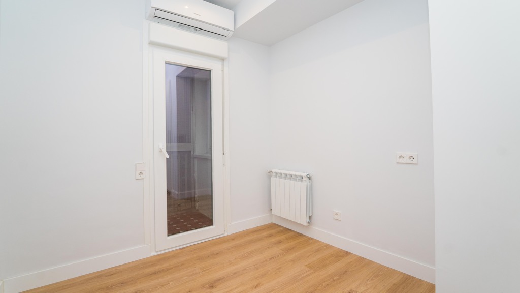 Apartment à Madrid, Espagne 3 chambres, 150 m2 No. 178268