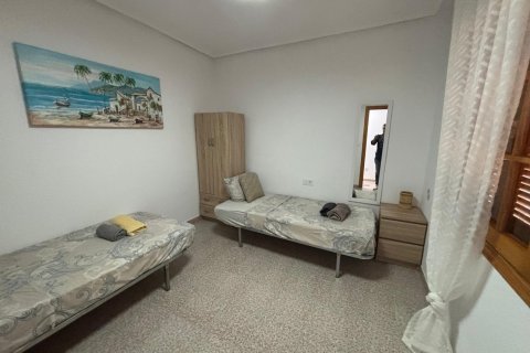 Lägenhet till salu i Torrevieja, Alicante, Spanien 1 sovrum, 76.01 kvm. Nr. 178265 - foto 9