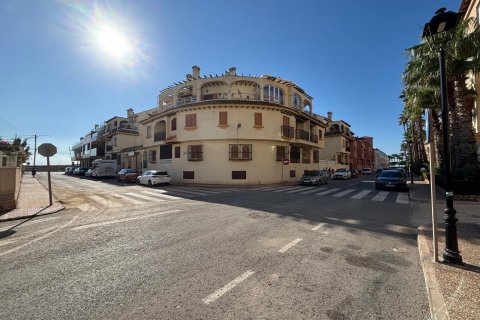 Lägenhet till salu i Torrevieja, Alicante, Spanien 1 sovrum, 76.01 kvm. Nr. 178265 - foto 19