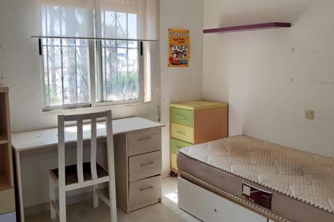 Продажа таухауса в Торревьеха, Аликанте, Испания 3 спальни, 74м2 №189470 - фото 12