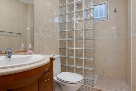 Huoneisto myytävänä Alicante, Espanja, 3 makuuhuonetta, 102 m2 No. 189471 - kuva 20