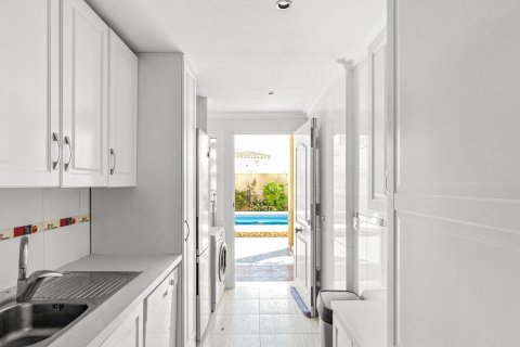 Huoneisto myytävänä Alicante, Espanja, 3 makuuhuonetta, 102 m2 No. 189471 - kuva 14