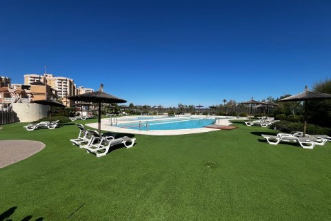 Apartamento en venta en La Manga del Mar Menor, Murcia, España 2 dormitorios, 105 m2 No. 189469 - foto 18