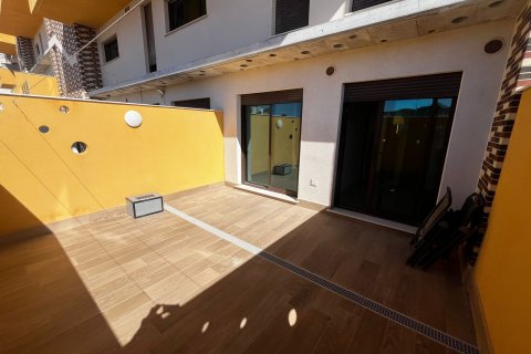 Apartamento en venta en La Manga del Mar Menor, Murcia, España 2 dormitorios, 105 m2 No. 189469 - foto 3