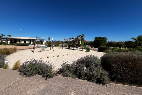 Apartamento en venta en La Manga del Mar Menor, Murcia, España 2 dormitorios, 105 m2 No. 189469 - foto 19