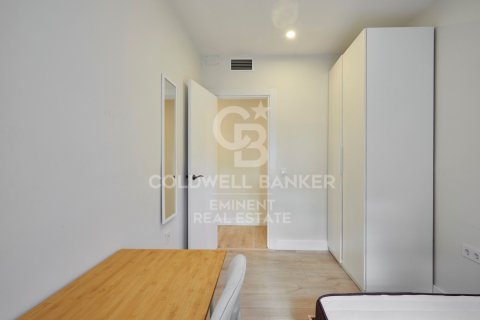 Apartamento en venta en Barcelona, España 4 dormitorios, No. 157178 - foto 18