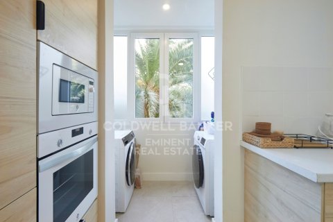 Apartamento en venta en Barcelona, España 4 dormitorios, No. 157178 - foto 8