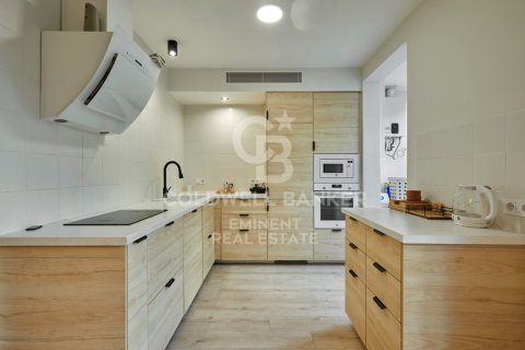 Apartamento en venta en Barcelona, España 4 dormitorios, No. 157178 - foto 7