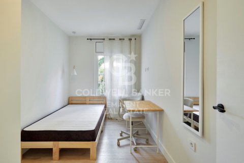Apartamento en venta en Barcelona, España 4 dormitorios, No. 157178 - foto 16