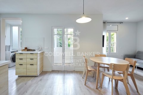Apartamento en venta en Barcelona, España 4 dormitorios, No. 157178 - foto 3