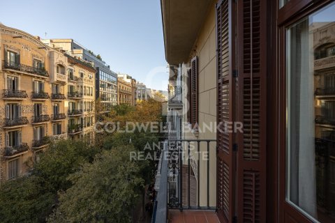 Apartament w Barcelona, Hiszpania 4 sypialnie, 231 mkw. nr 157181 – zdjęcie 9