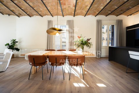 Apartament w Barcelona, Hiszpania 4 sypialnie, 231 mkw. nr 157181 – zdjęcie 3