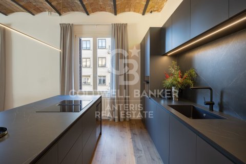 Apartament w Barcelona, Hiszpania 4 sypialnie, 231 mkw. nr 157181 – zdjęcie 6