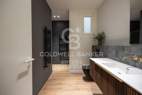 Apartament w Barcelona, Hiszpania 4 sypialnie, 231 mkw. nr 157181 – zdjęcie 11