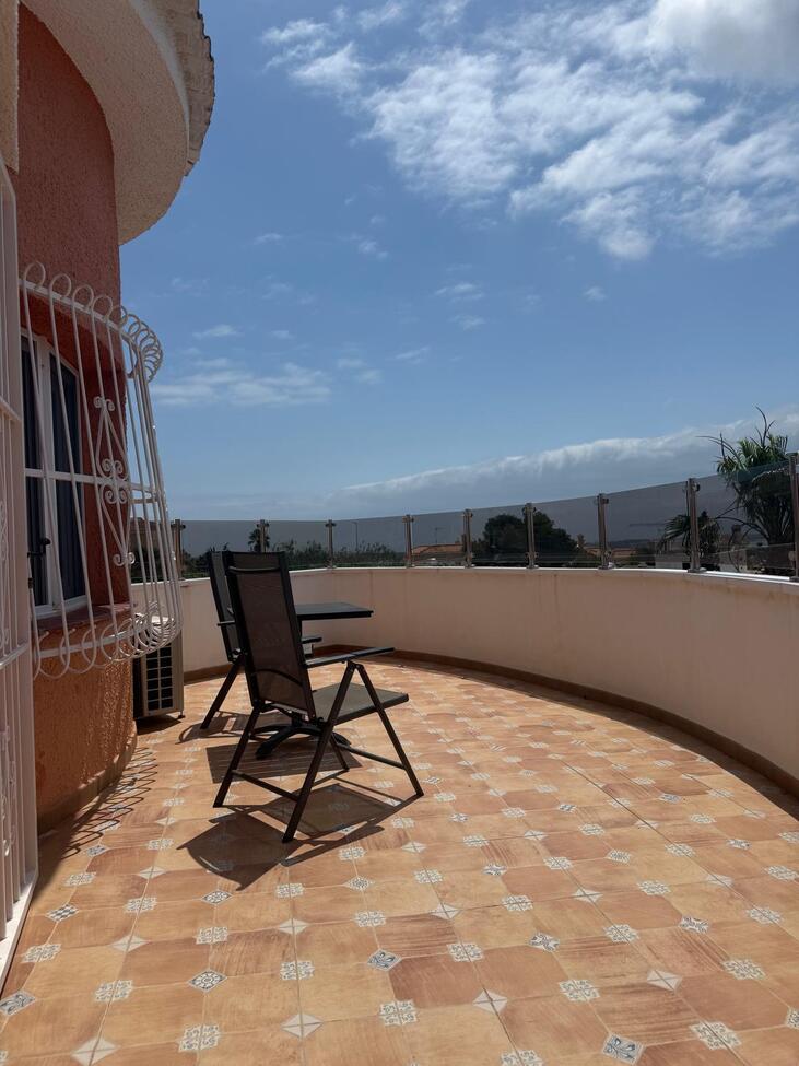 Villa en Ciudad Quesada, Alicante, España 3 dormitorios, 266 m2 No. 195258