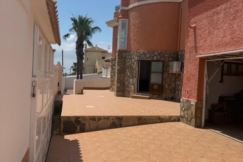 Villa till salu i Ciudad Quesada, Alicante, Spanien 3 sovrum, 266 kvm. Nr. 195258 - foto 11
