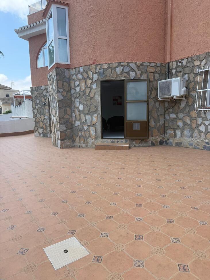 Villa en Ciudad Quesada, Alicante, España 3 dormitorios, 266 m2 No. 195258