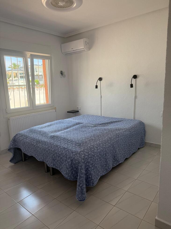 Villa en Ciudad Quesada, Alicante, España 3 dormitorios, 266 m2 No. 195258