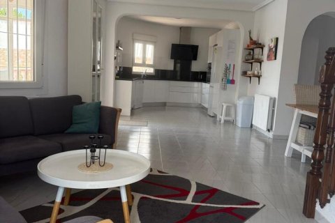 Villa till salu i Ciudad Quesada, Alicante, Spanien 3 sovrum, 266 kvm. Nr. 195258 - foto 3