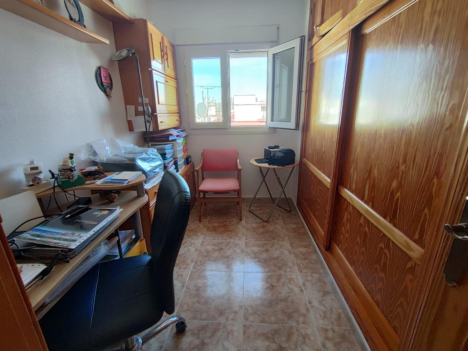 Apartment in Torrevieja, Alicante, Spain 3 bedrooms, 101 sq.m. No. 195263
