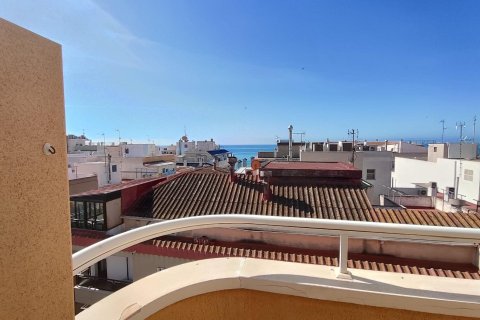 Lägenhet till salu i Torrevieja, Alicante, Spanien 3 sovrum, 101 kvm. Nr. 195263 - foto 2