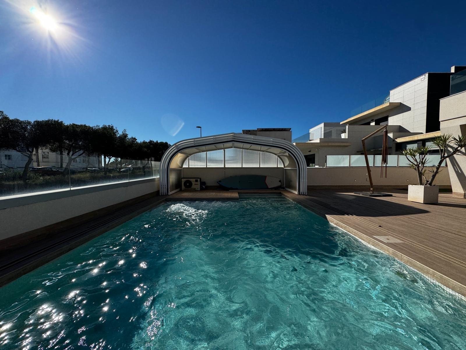 Villa a Dehesa De Campoamor, Alicante, Spagna 4 camere da letto, 349 mq. N° 195262