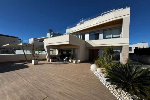 Villa in vendita a Dehesa De Campoamor, Alicante, Spagna 4 camere da letto, 349 mq. N° 195262 - foto 2