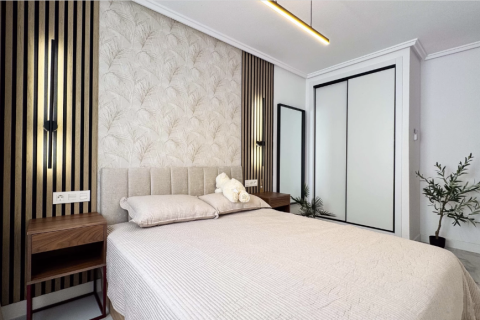 Huoneisto myytävänä Torrevieja, Alicante, Espanja, 4 makuuhuonetta, 107 m2 No. 146147 - kuva 12