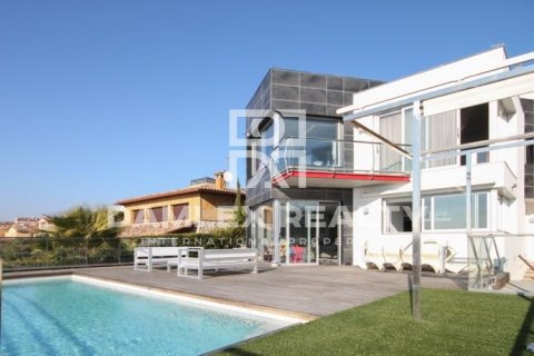 Willa w Blanes, Girona, Hiszpania 4 sypialnie, 450 mkw. nr 176764