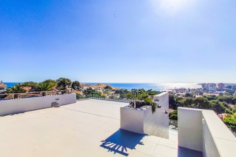 Продажа виллы в Дехеса де Кампоамор, Аликанте, Испания 3 спальни, 194м2 №144738 - фото 24