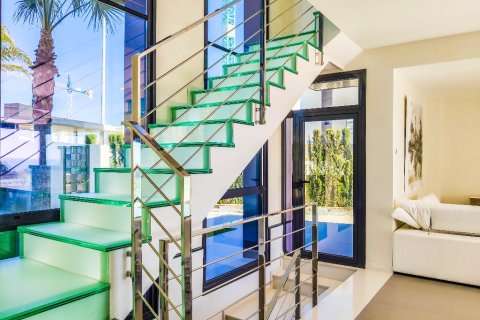 Продажа виллы в Дехеса де Кампоамор, Аликанте, Испания 3 спальни, 194м2 №144738 - фото 14