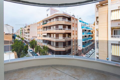 Lägenhet till salu Torrevieja, Alicante, Spanien 2 sovrum, 88 kvm. Nr. 136744 - foto 25