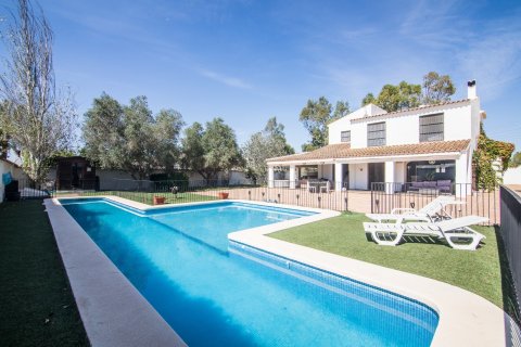 Продажа виллы Санта-Пола, Аликанте, Испания 4 спальни, 406м2 №136742 - фото 1