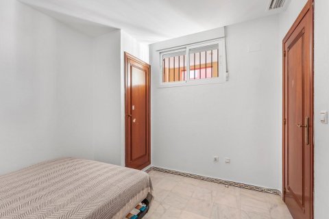 Lägenhet till salu i Torrevieja, Alicante, Spanien 2 sovrum, 76 kvm. Nr. 166013 - foto 23