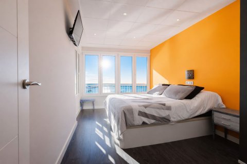 Apartment for sale in Torrevieja, Alicante, Spain 100 sq.m. No. 166016 - photo 3