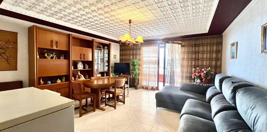 Apartamento en Torrevieja, Alicante, España 3 dormitorios, 90 m2 No. 166014