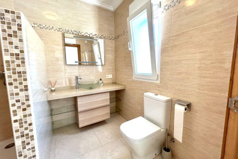 Продажа виллы в Сьюдад Кесада, Аликанте, Испания 5 спален, 246.1м2 №166015 - фото 18
