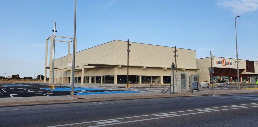 Lokal usługowy w Vilanova i la Geltru, Barcelona, Hiszpania 3869 mkw. nr 140905