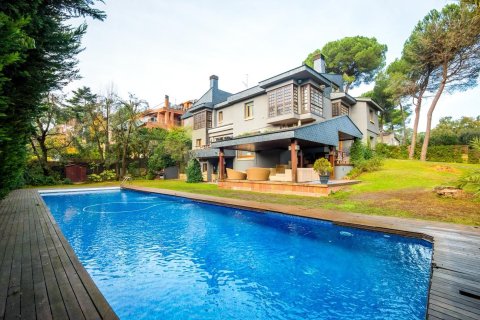 Продажа дома в Сан-Кугат-дель-Вальес, Барселона, Испания 6 спален,  №140906 - фото 2