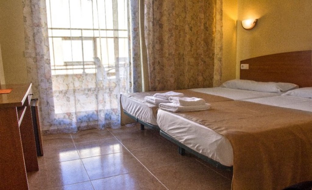 Proprietà commerciale a Lloret de Mar, Girona, Spagna 1294 mq. N° 140911