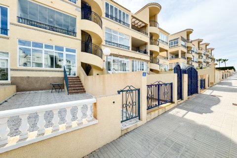 Продажа квартиры в Пунта Прима, Аликанте, Испания 2 спальни, 65м2 №183594 - фото 14