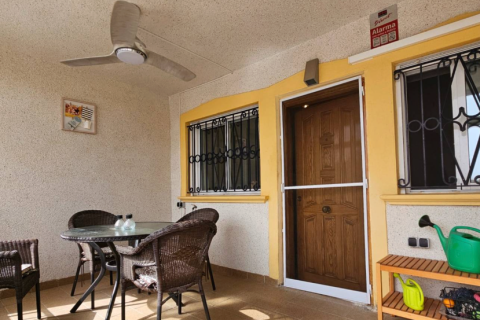 Продажа квартиры в Пунта Прима, Аликанте, Испания 2 спальни, 65м2 №183594 - фото 2