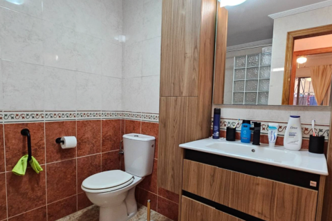 Продажа квартиры в Пунта Прима, Аликанте, Испания 2 спальни, 65м2 №183594 - фото 9