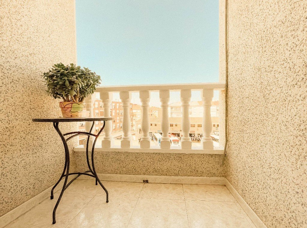 Appartamento a Torrevieja, Alicante, Spagna 2 camere da letto, 61 mq. N° 183592