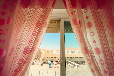 Apartamento en venta en Torrevieja, Alicante, España 2 dormitorios, 61 m2 No. 183592 - foto 12