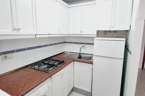 Apartamento en venta en Torrevieja, Alicante, España 2 dormitorios, 61 m2 No. 183592 - foto 3